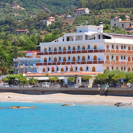 Hotel Ristorante La Tartaruga Капо-д'Орландо Экстерьер фото